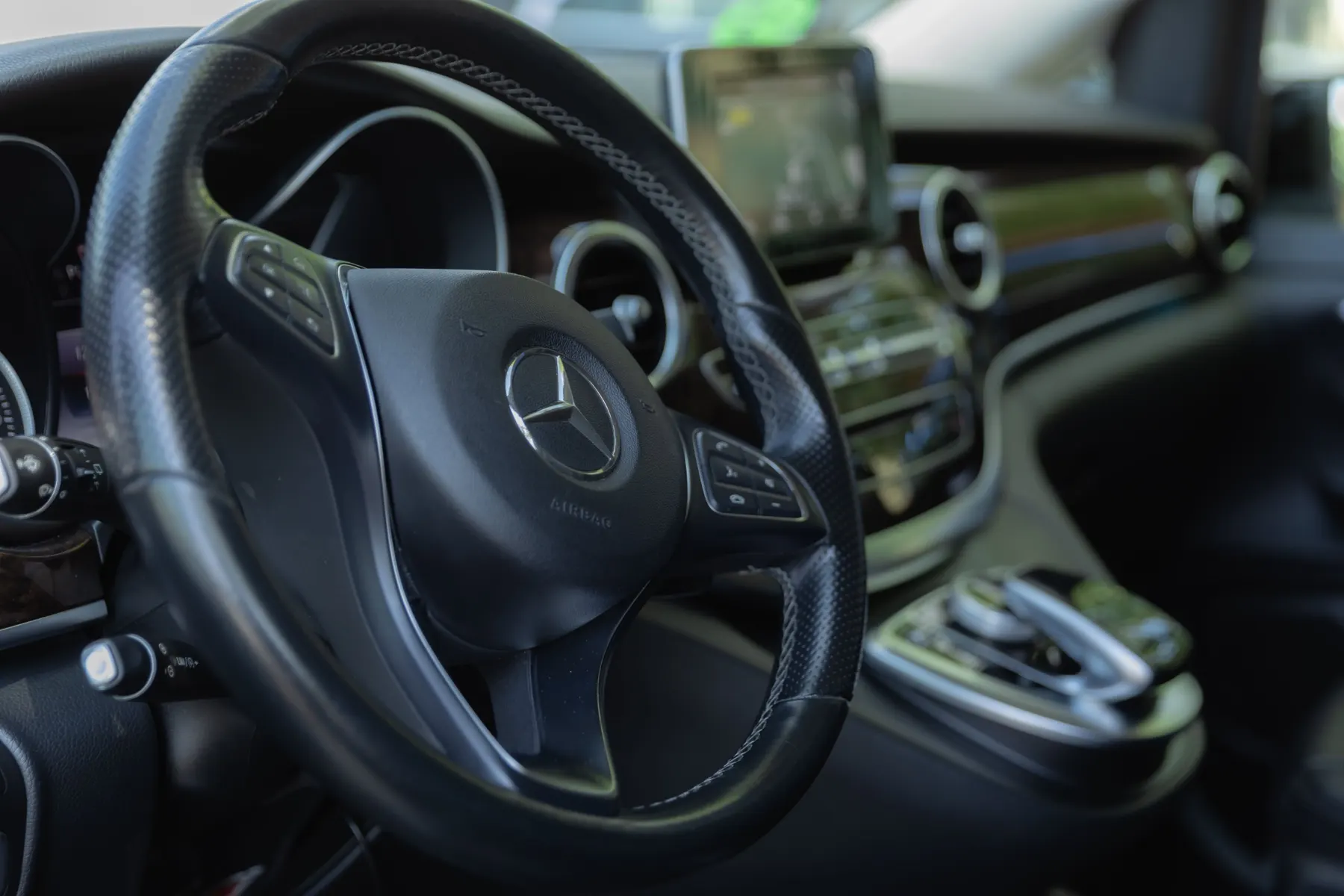 Driver's seat of the V-Class